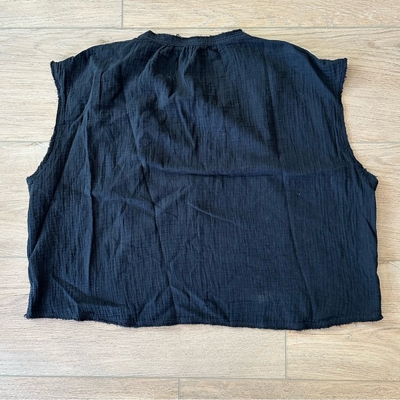 🌴 Aerie boxy gauze split neck top black XL EUC - Picture 2 of 5